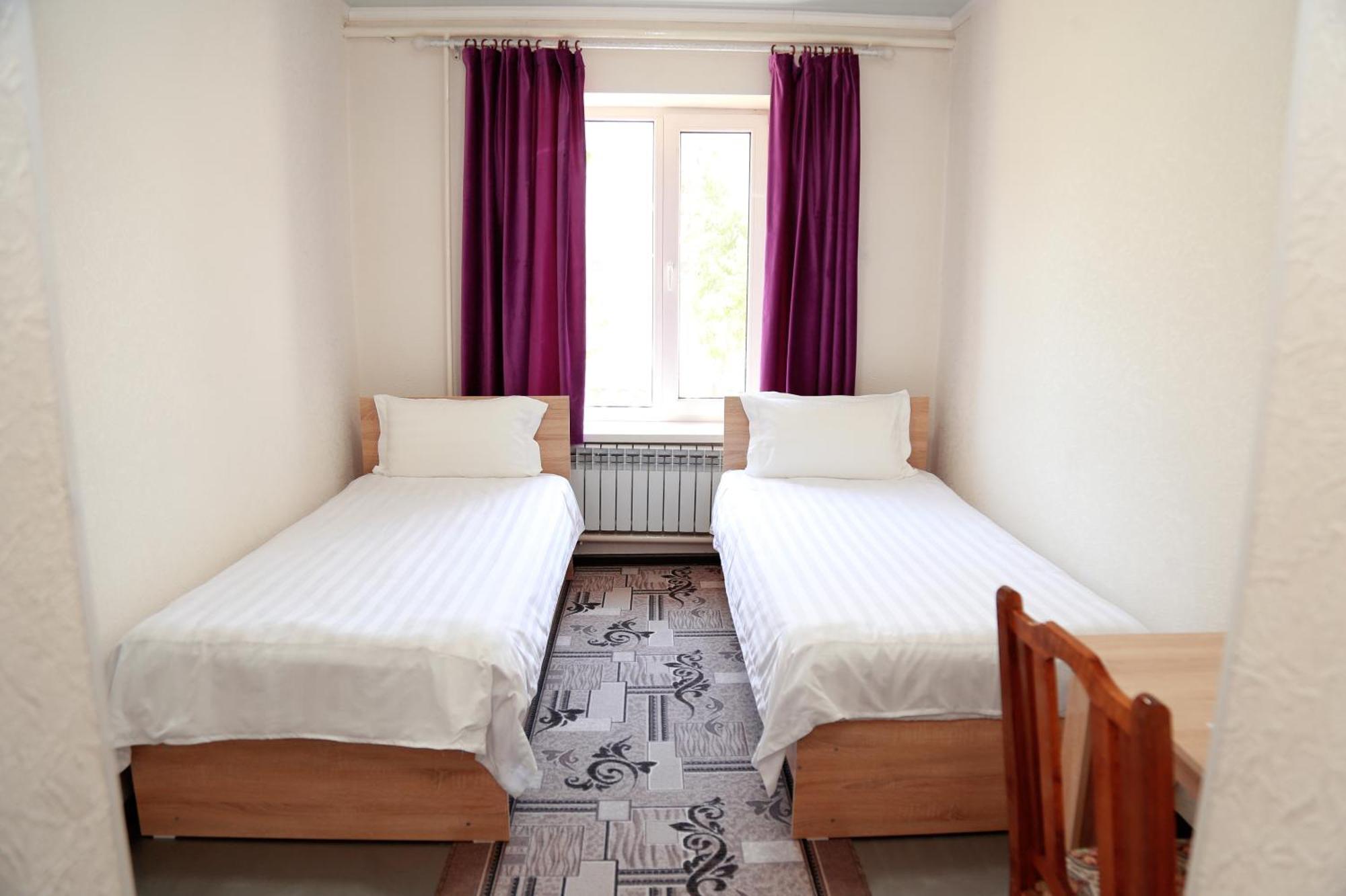 Hotel Good Night Jalal-Abad Εξωτερικό φωτογραφία