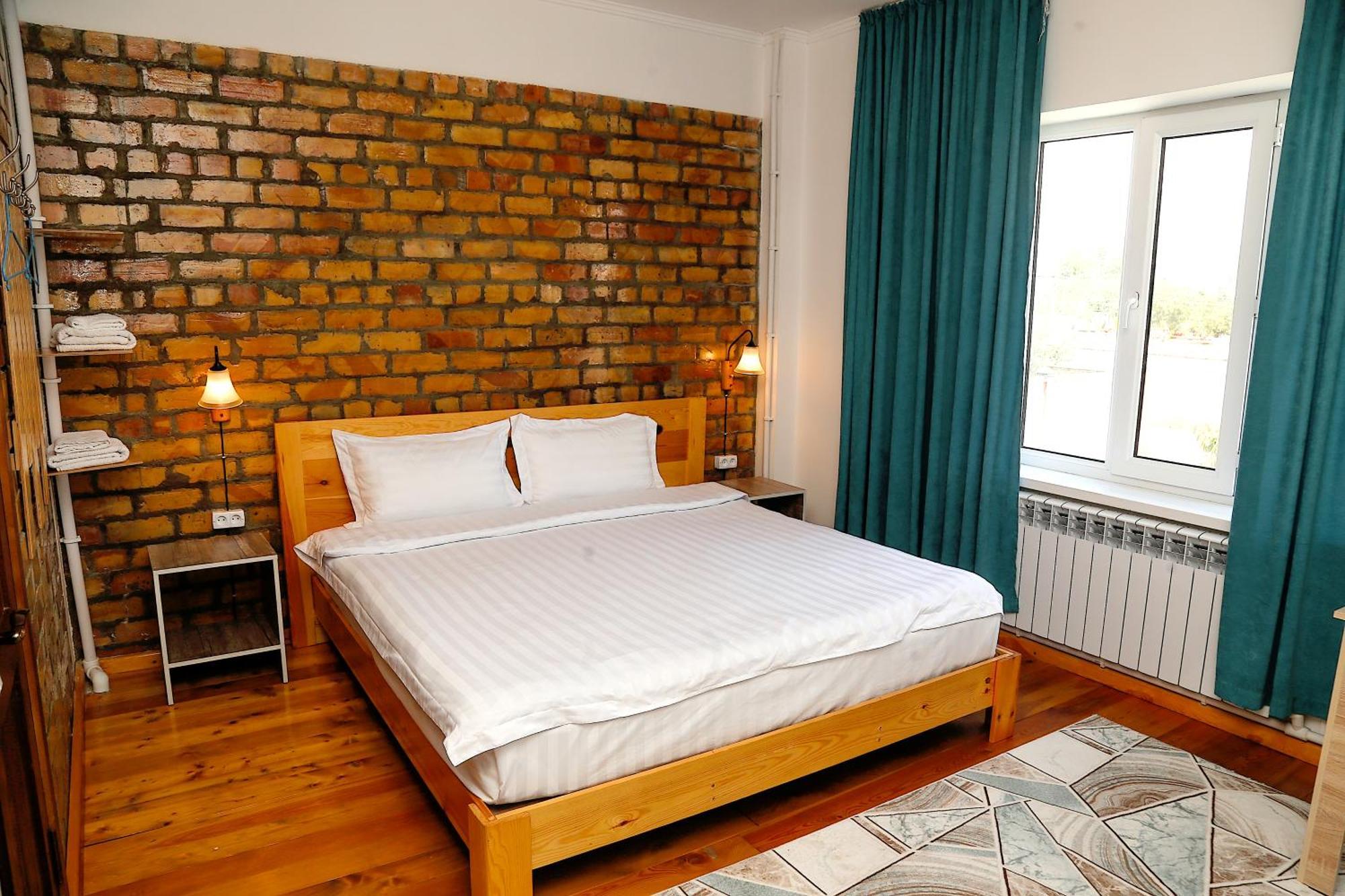Hotel Good Night Jalal-Abad Εξωτερικό φωτογραφία