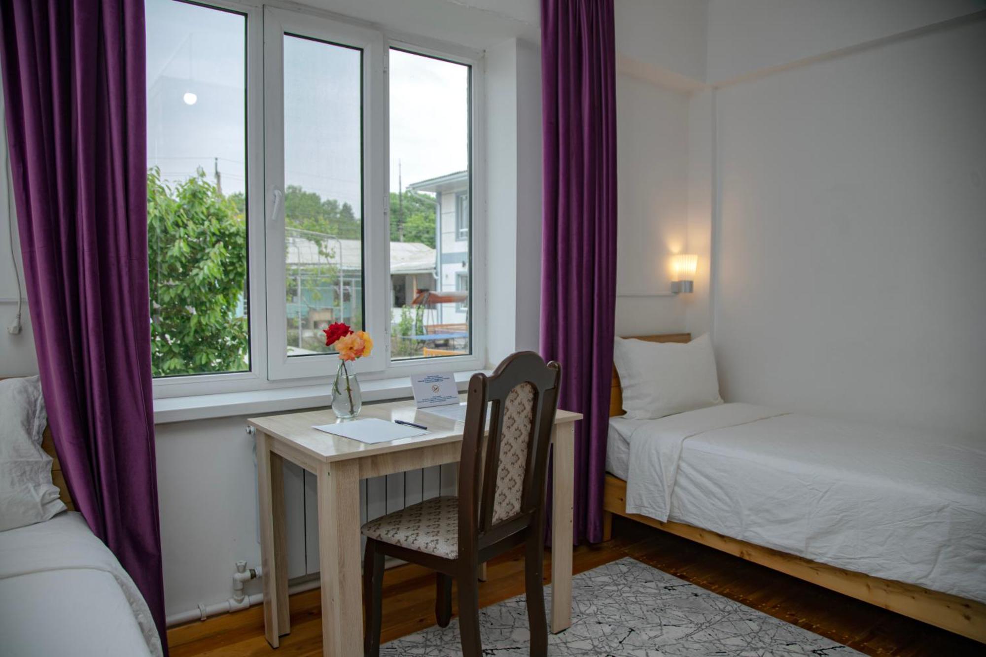 Hotel Good Night Jalal-Abad Εξωτερικό φωτογραφία