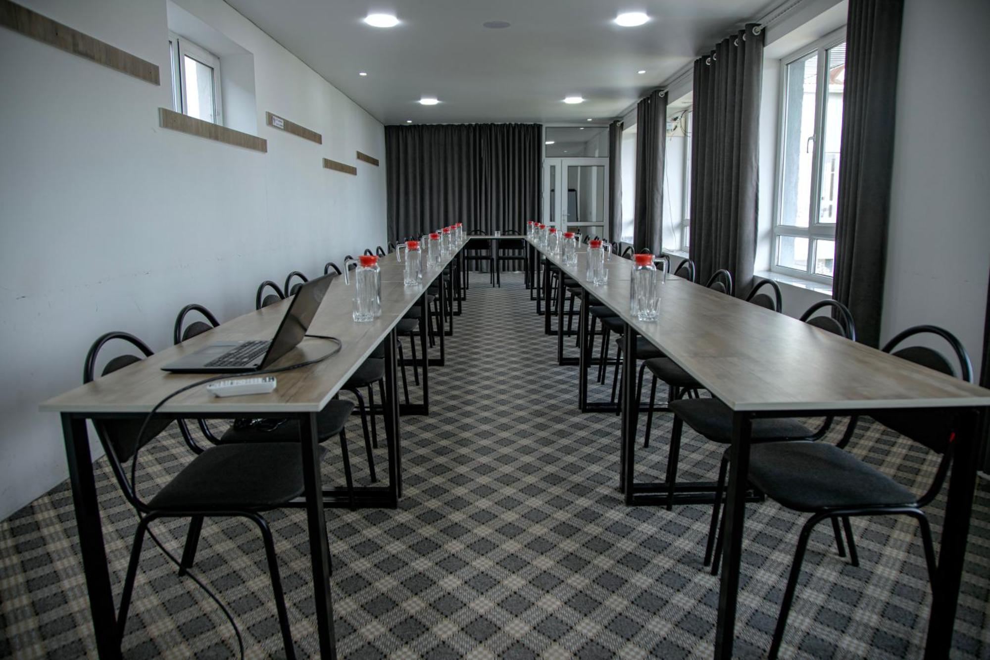 Hotel Good Night Jalal-Abad Εξωτερικό φωτογραφία