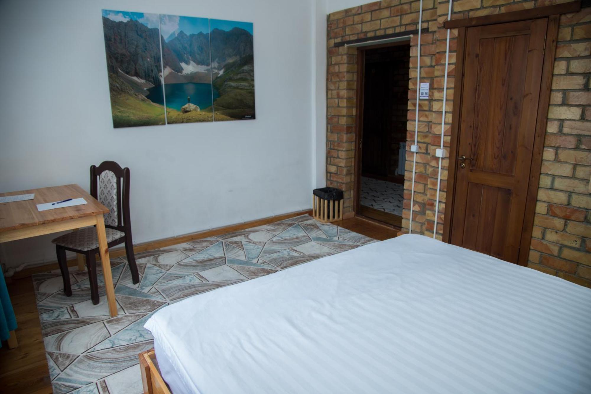 Hotel Good Night Jalal-Abad Εξωτερικό φωτογραφία