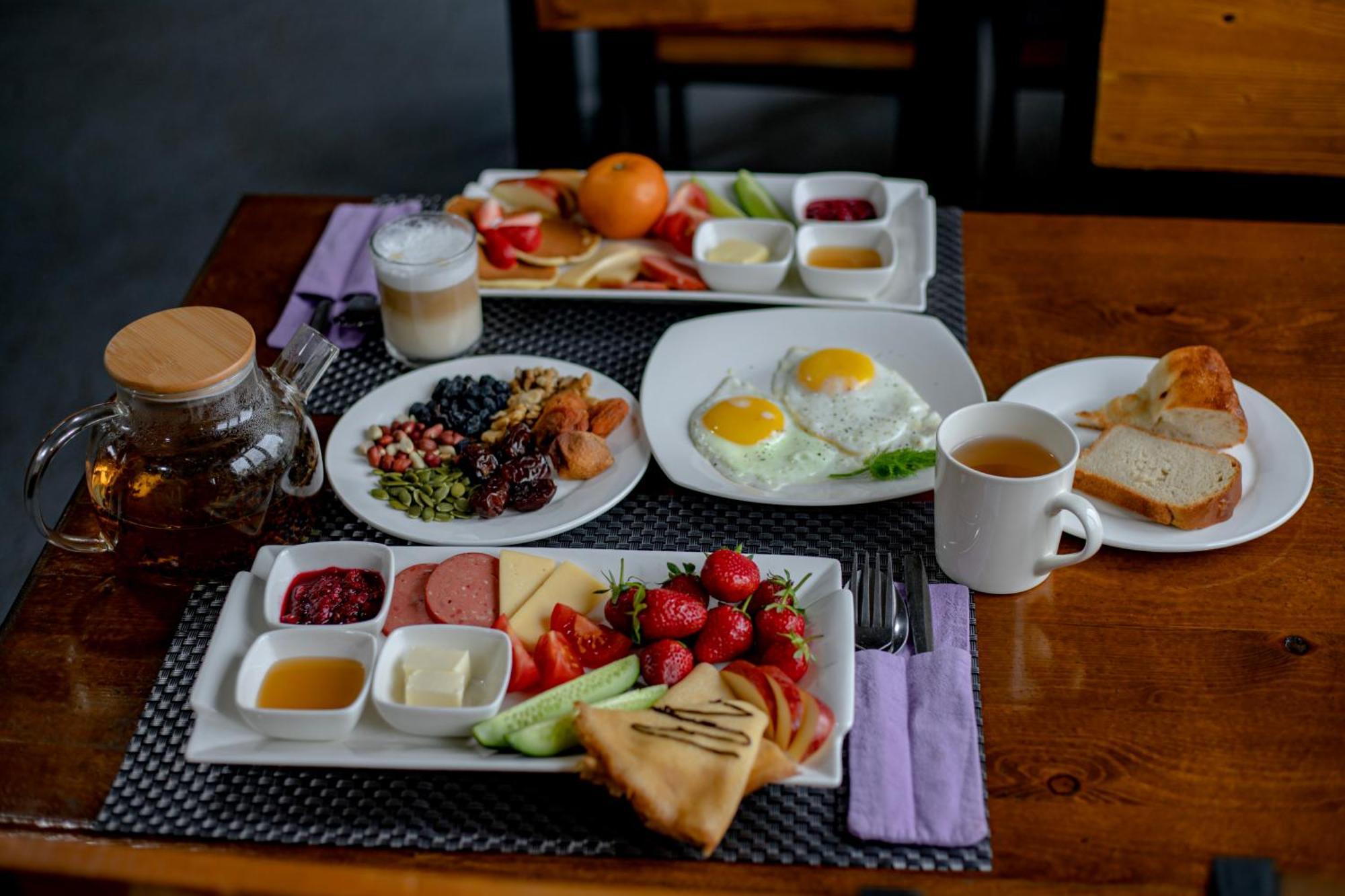 Hotel Good Night Jalal-Abad Εξωτερικό φωτογραφία