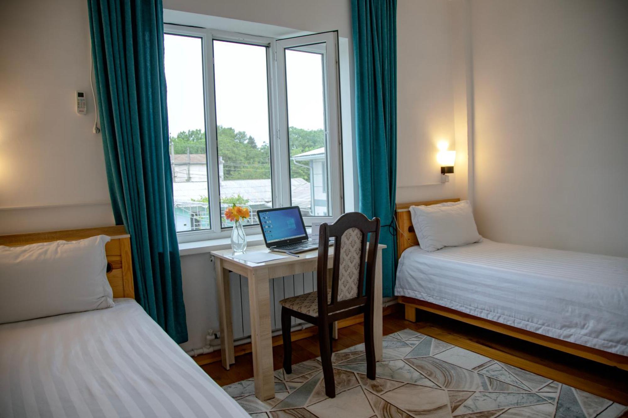 Hotel Good Night Jalal-Abad Εξωτερικό φωτογραφία