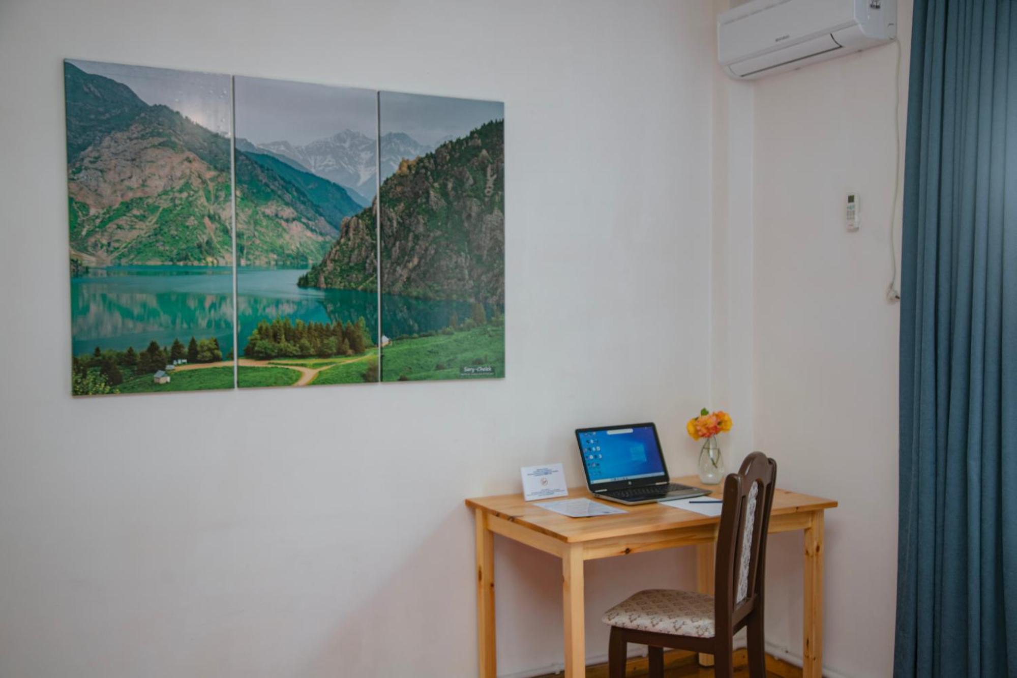 Hotel Good Night Jalal-Abad Εξωτερικό φωτογραφία