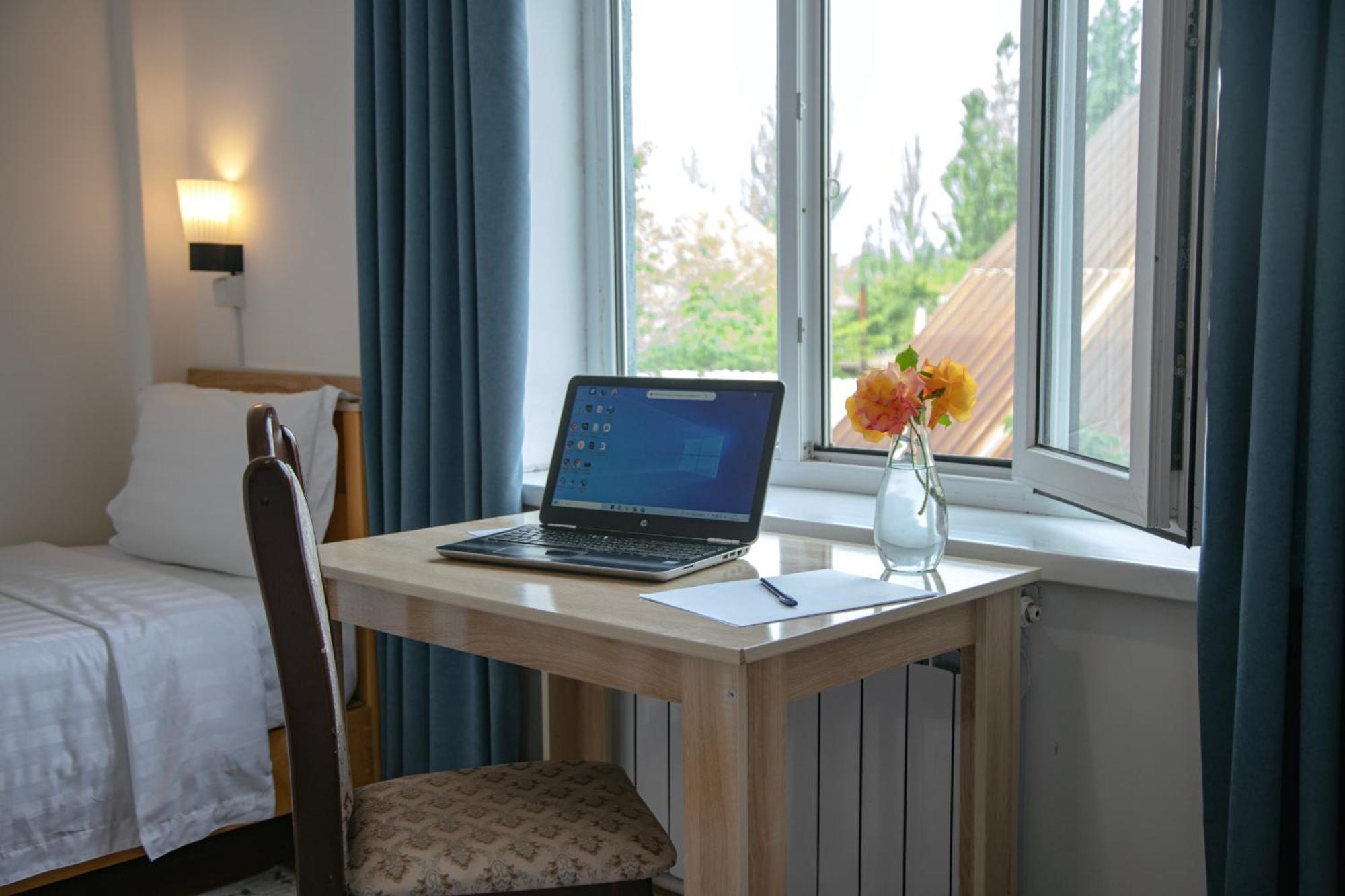 Hotel Good Night Jalal-Abad Εξωτερικό φωτογραφία