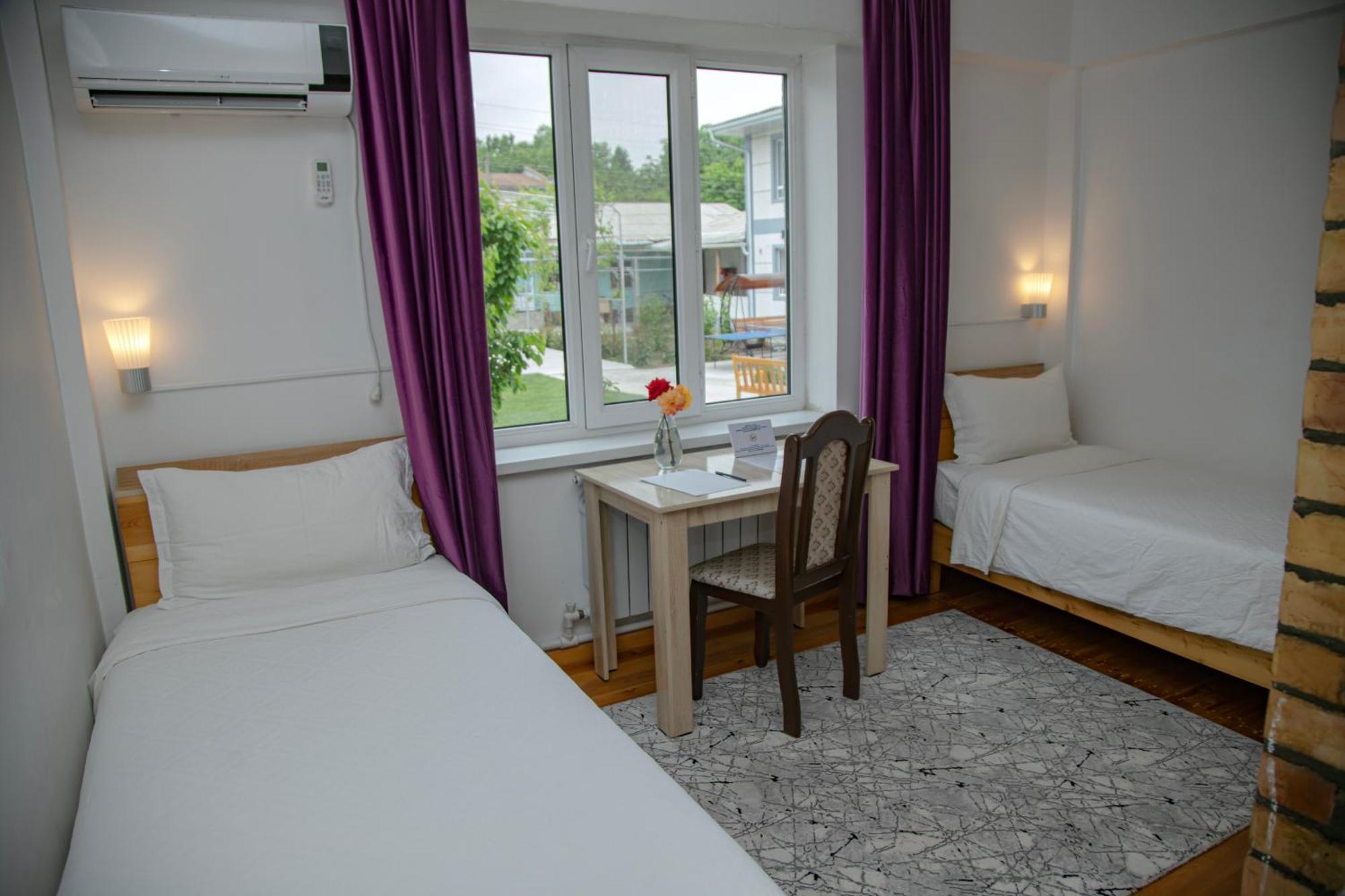 Hotel Good Night Jalal-Abad Εξωτερικό φωτογραφία